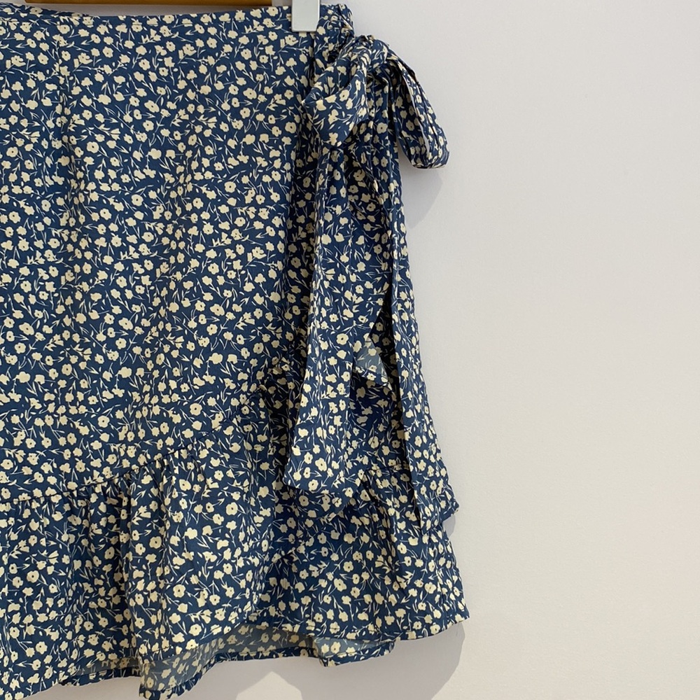NWT ONLY Olivia Wrap Skirt - Picture 4 of 12